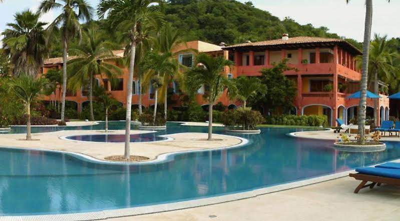 Playa Rosa Bungalows กาเรเยส ภายนอก รูปภาพ